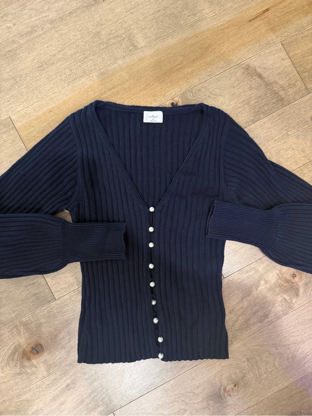 Aritzia Wilfred Pearl Cardigan